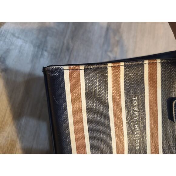 Tommy Hilfiger faux leather striped convertible bag - Picture 6 of 7